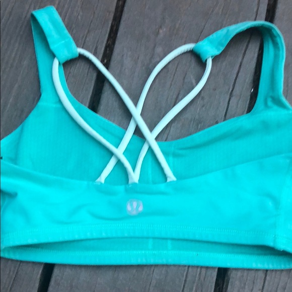 Lululemon Free to Be Bra is green - Picture 2 of 5